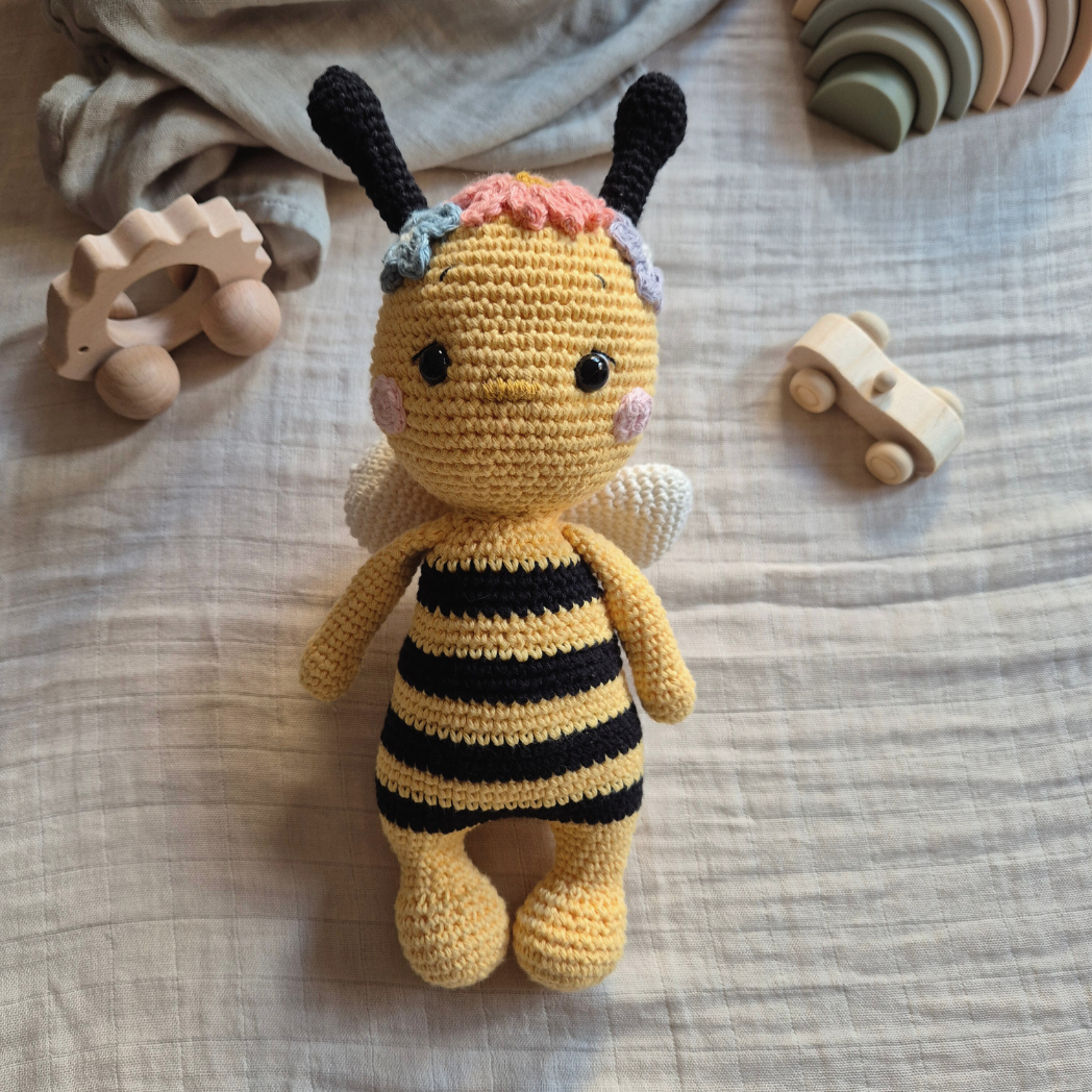 Lily: la abeja alegre