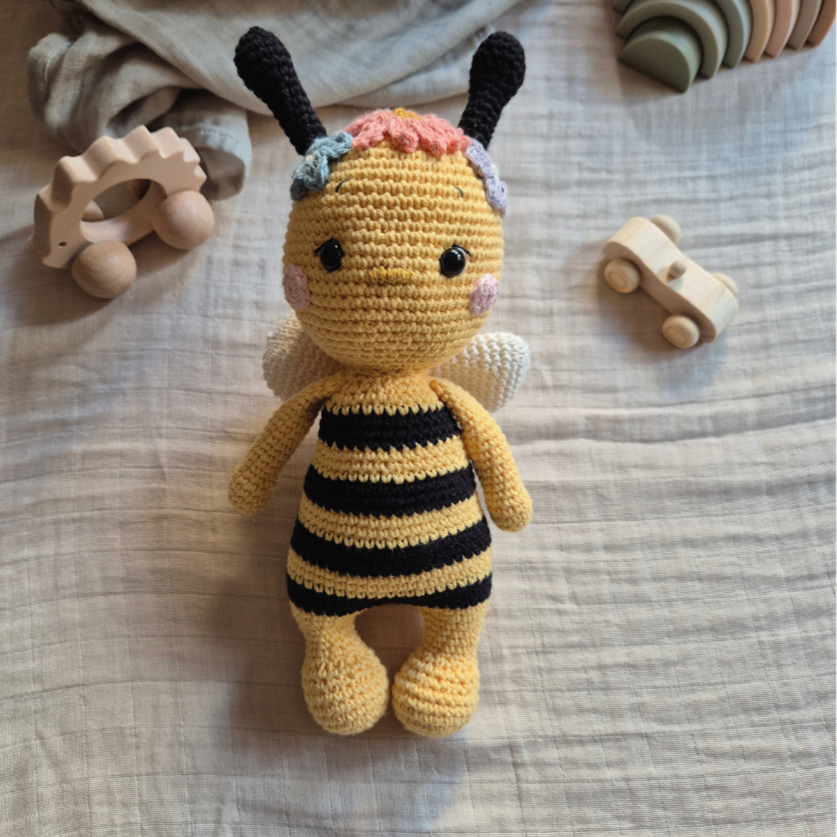 Lily: la abeja alegre